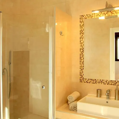 Luxury Queen With Private Pool Near Dubrovnik *