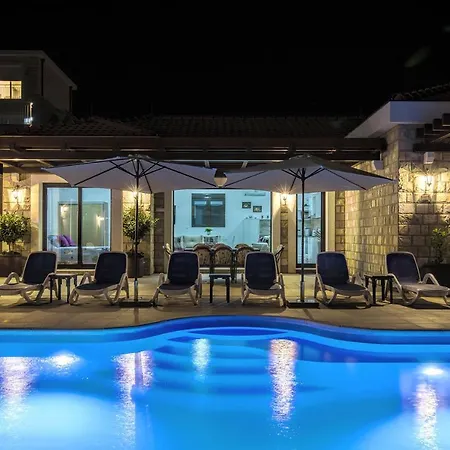 Vila Luxury Queen With Private Pool Near Dubrovnik Ivanica